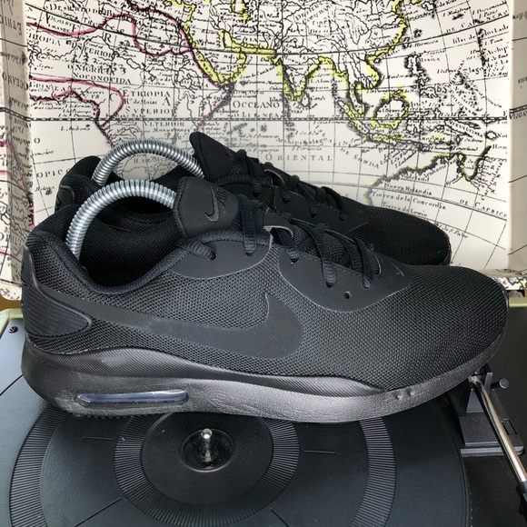 nike air max oketo all black